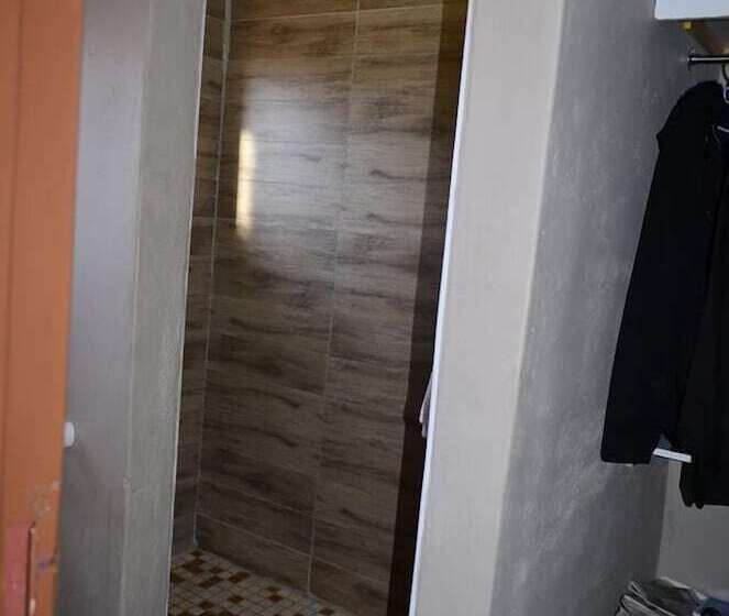 کلبه ییلاقی, Thulamela Guest House