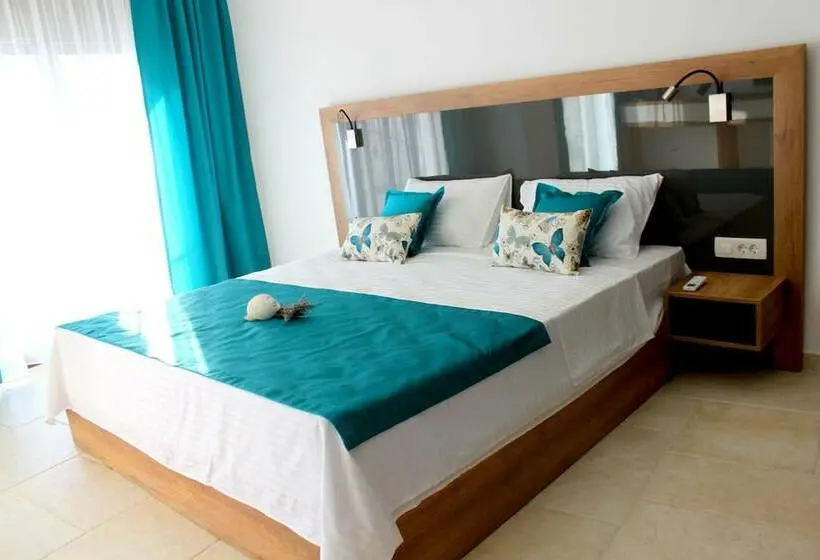 ویلا دلوکس 3 خوابه, Villa Luka