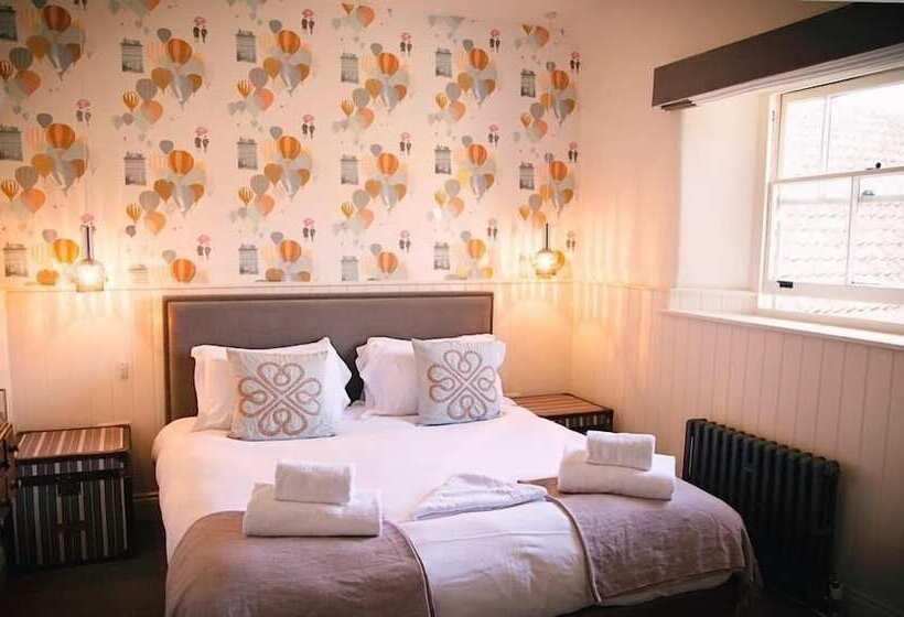 غرفة قياسية, The White Hart