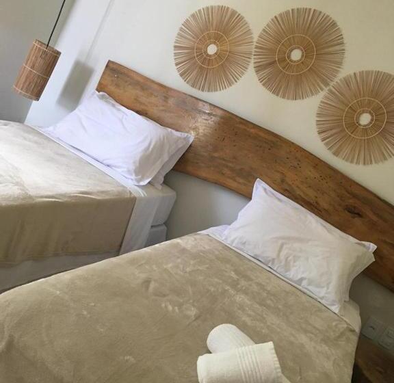 اتاق لوکس با چشم‌انداز دریا, Bangalos Do Pontal