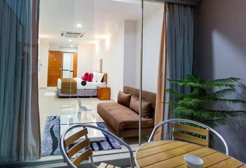 اتاق اکونومی با تخت دوبل, Beehive Central