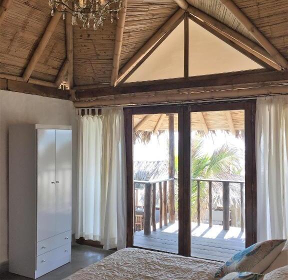 اتاق لوکس با بالکن و چشمانداز دریا, Puerto Antiguo