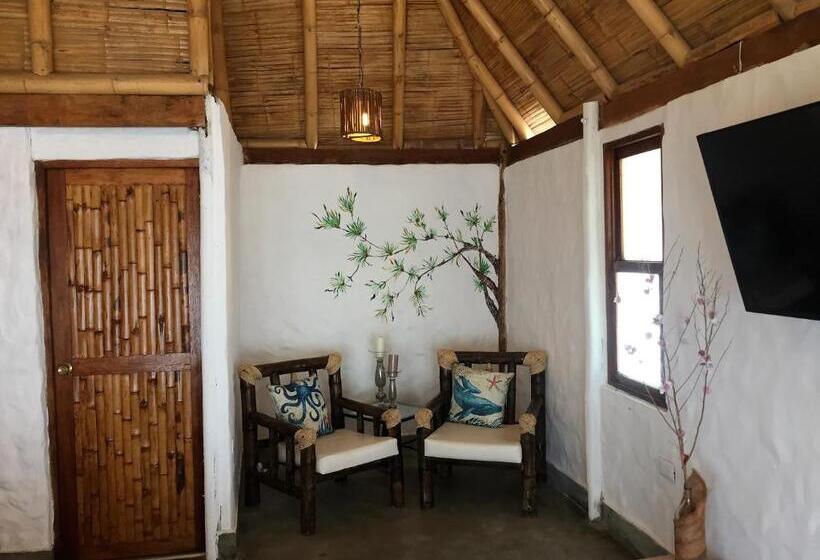 اتاق لوکس با بالکن و چشمانداز دریا, Puerto Antiguo