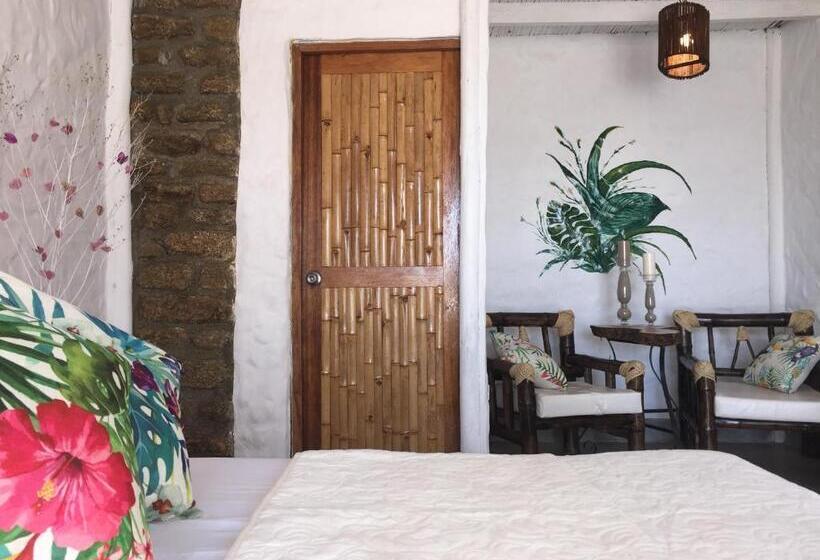Номер Deluxe Вид на Море с Балконом, Puerto Antiguo