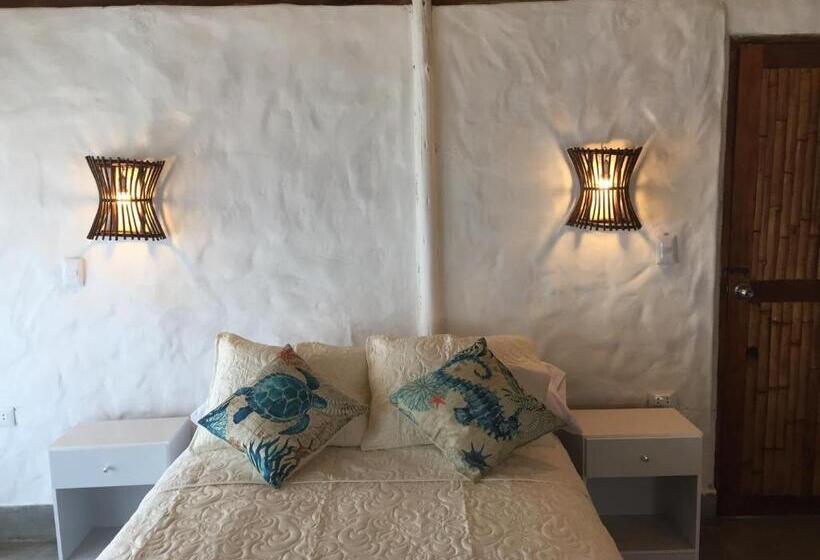 اتاق لوکس با بالکن و چشمانداز دریا, Puerto Antiguo