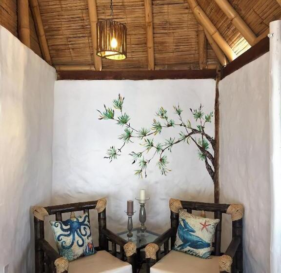 اتاق لوکس با بالکن و چشمانداز دریا, Puerto Antiguo