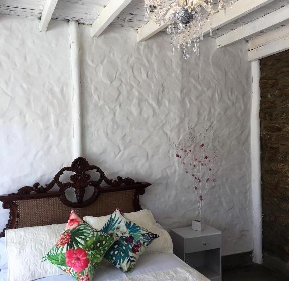 اتاق لوکس, Puerto Antiguo