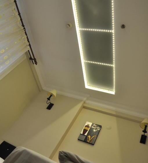 חדר סטנדרט, Sakran