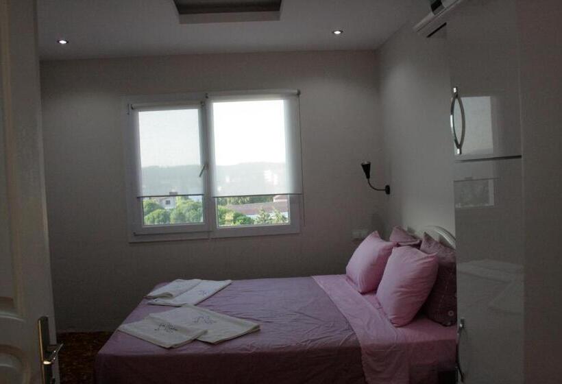 סוויטה עם טרסה, Sakran