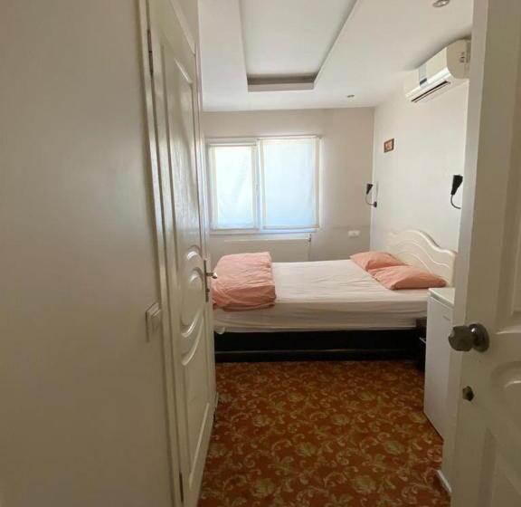 סוויטה עם טרסה, Sakran