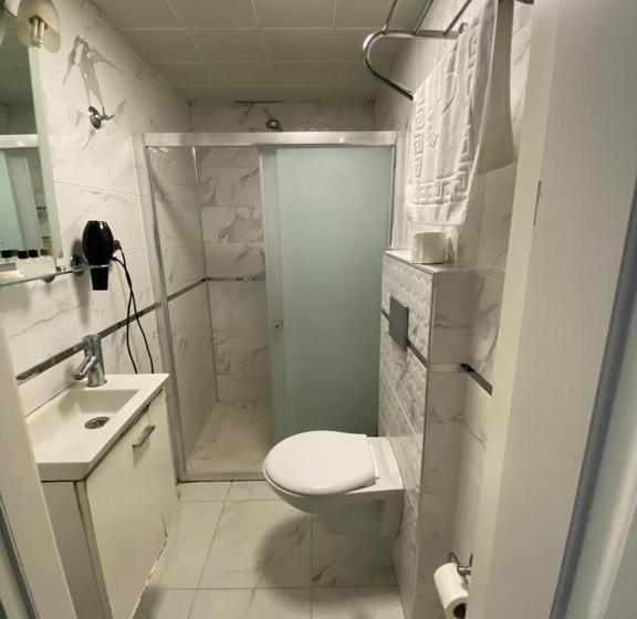 סוויטה עם טרסה, Sakran