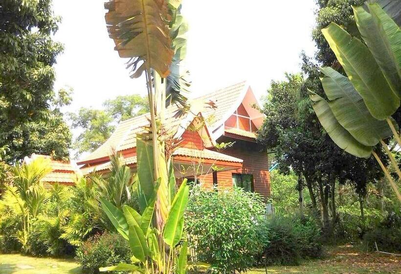 ویلای 2 خوابه با چشم‌انداز باغ, Siam Tara Resort