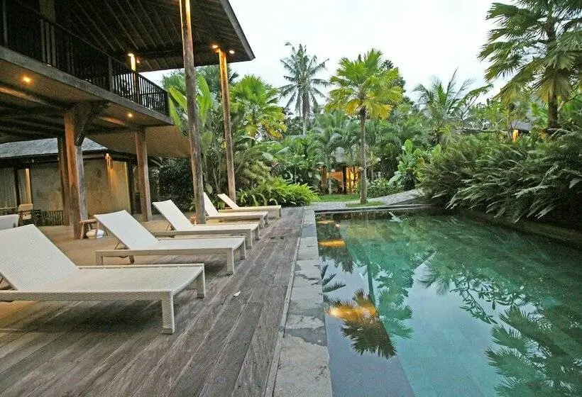 プレミアムスイート, Surya Kembar Villas