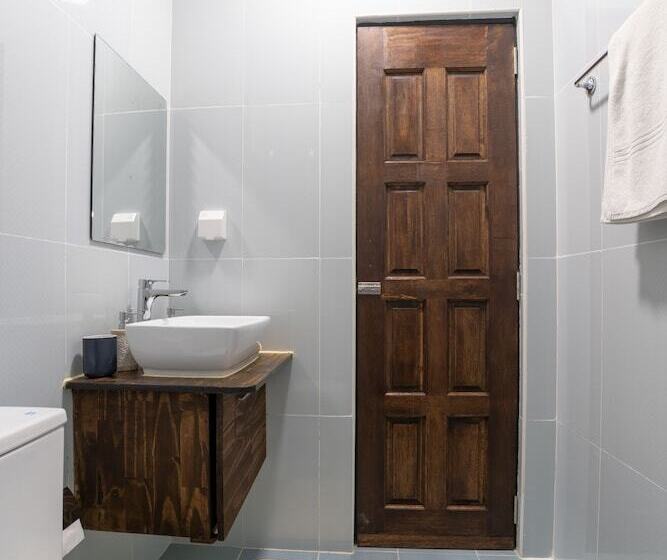 اتاق لوکس, Beach Veli