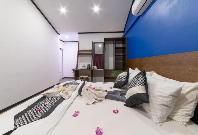 اتاق لوکس, Beach Veli