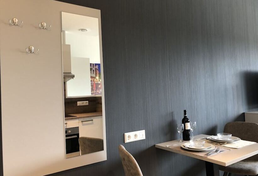 豪华工作室, 2l De Blend