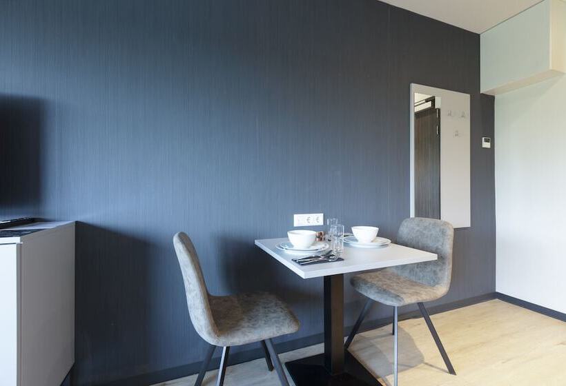 豪华工作室, 2l De Blend