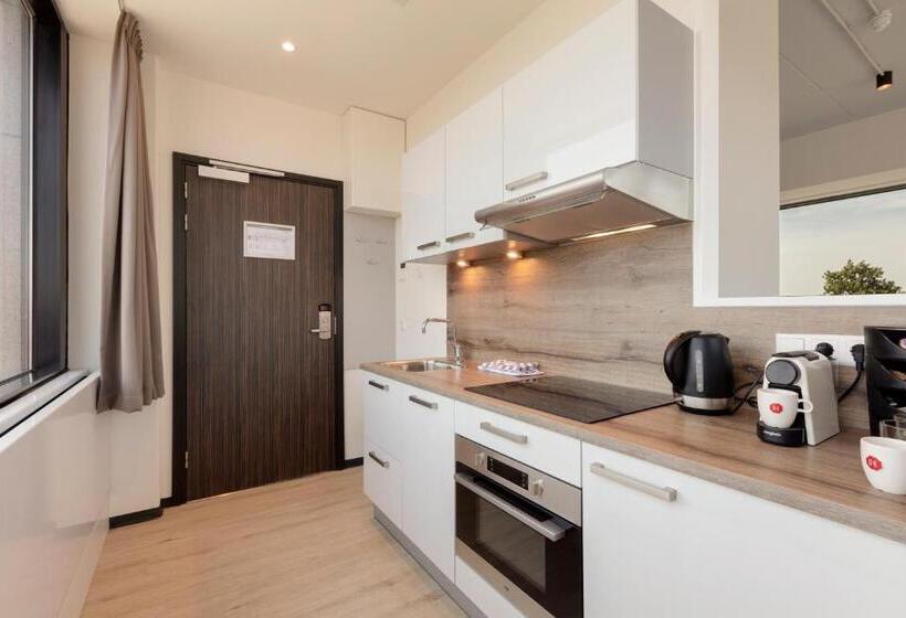 جناح ذو إطلالة بانورامية, 2l De Blend