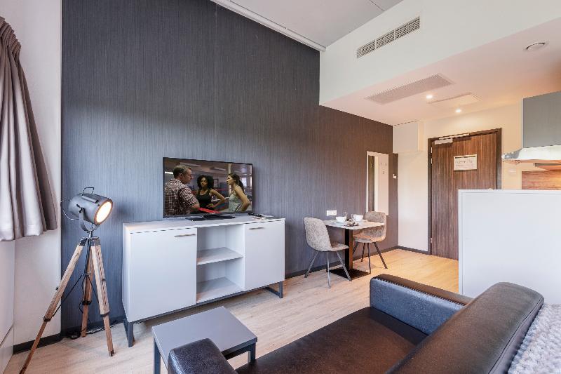 豪华工作室, 2l De Blend