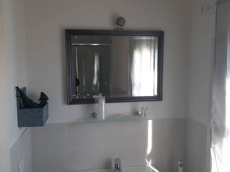 חדר אקונומי, B&b Principe Calaf 3