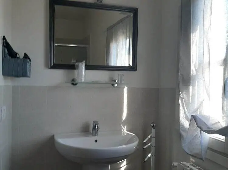 エコノミールーム, B&b Principe Calaf 3