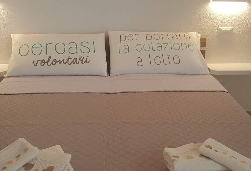 ベーシックルーム, B. Sinis