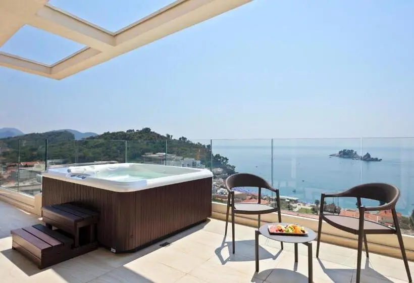 سوئیت پرزیدنت, Ami Budva Petrovac