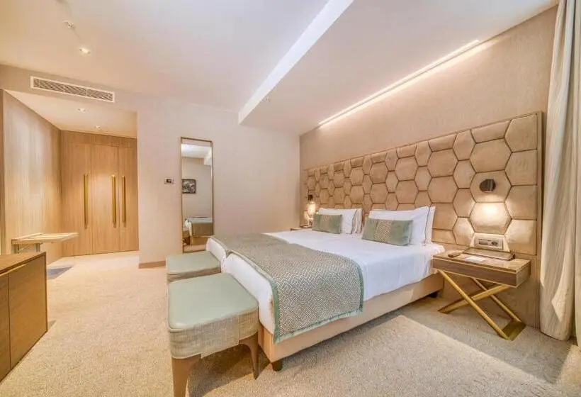 اتاق استاندارد با چشمانداز کوهستان, Ami Budva Petrovac