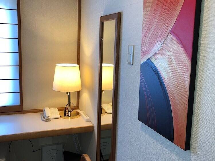 חדר סטנדרט יחיד, Yamachou