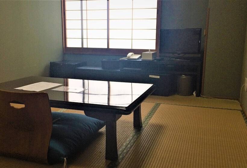 חדר משפחתי, Yamachou