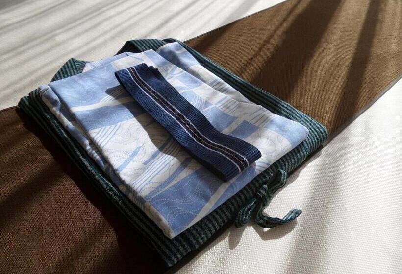 غرفة قياسية فردية, Yamachou