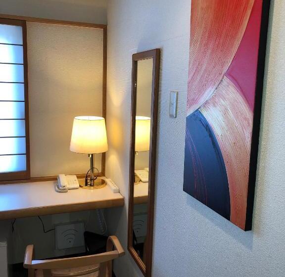 חדר סטנדרט יחיד, Yamachou