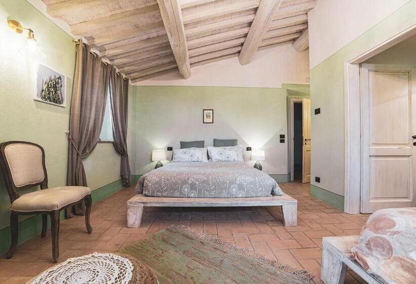 Полулюкс, Podere Val D Orcia  Tuscany Equestrian