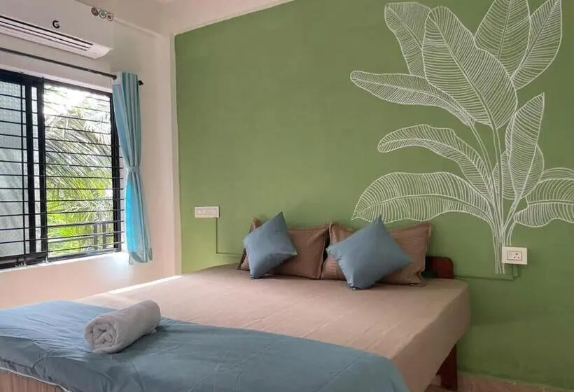 Suite Vista Piscina, 12 Monks Backpacker Resort