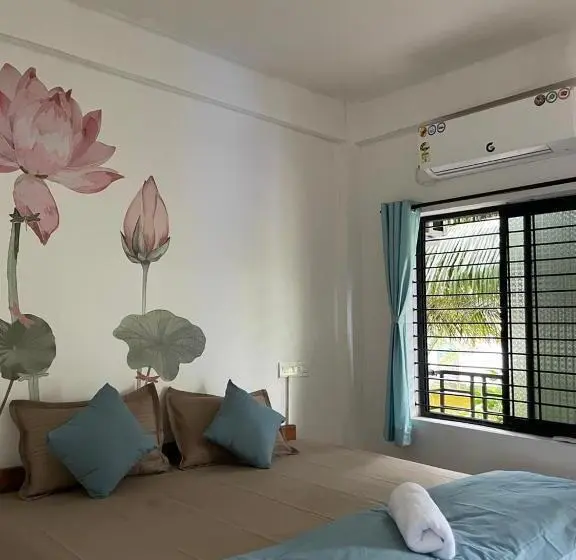 Suite Vista Piscina, 12 Monks Backpacker Resort