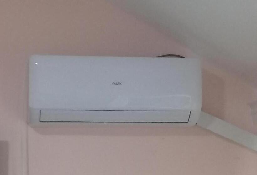 اتاق استاندارد سه نفره, Elmira