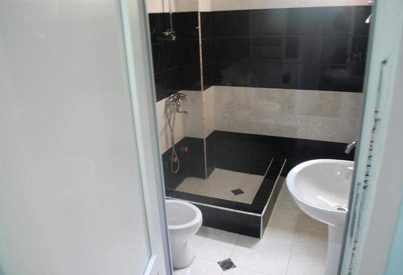 اتاق استاندارد, Elmira