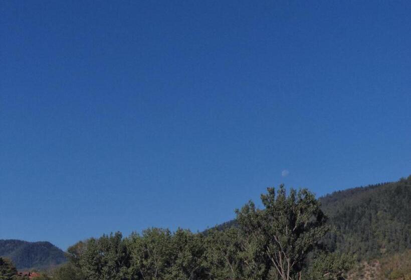 اتاق استاندارد, Elmira