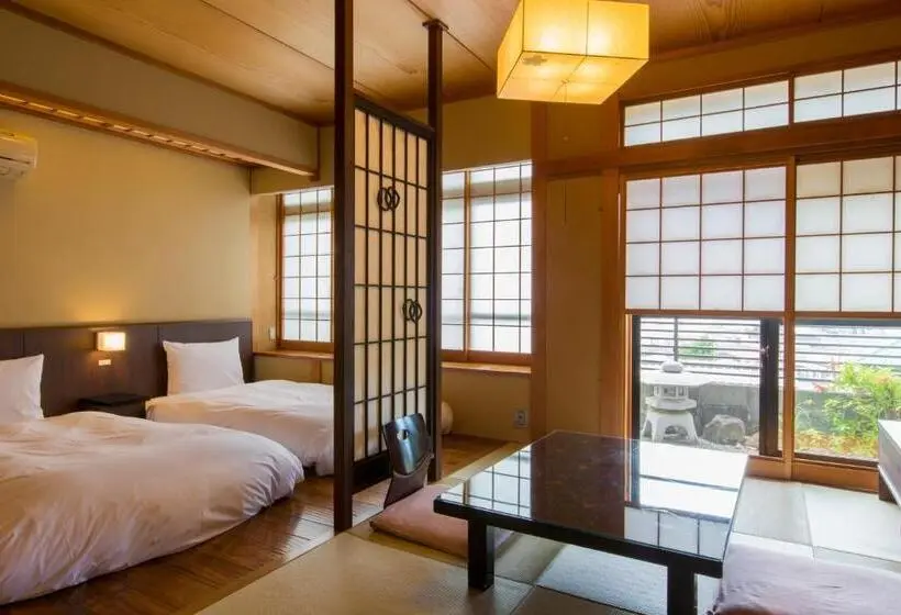 Standard-huone, Toushinan Komeya