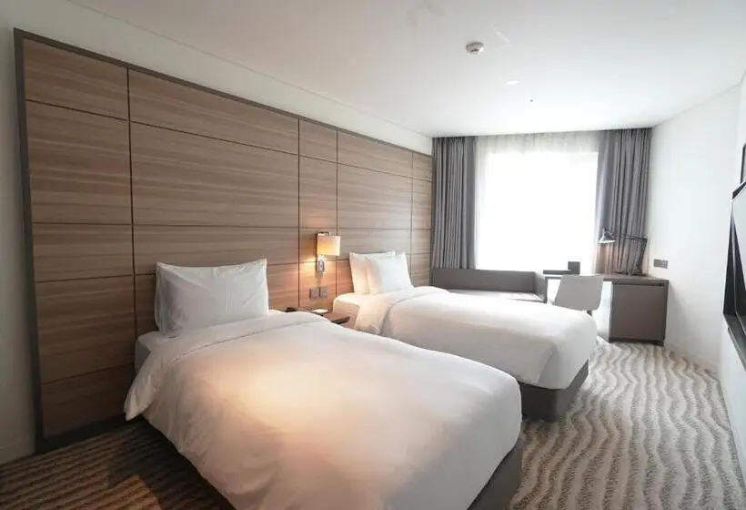 Premium room with river view, Marinabay Seoul Ara
