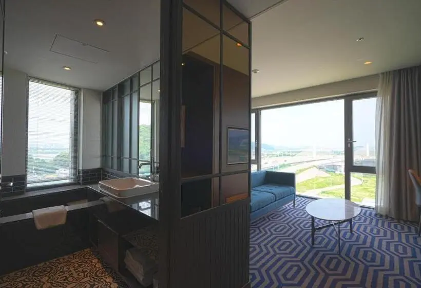 سوئیت پریمیوم, Marinabay Seoul Ara