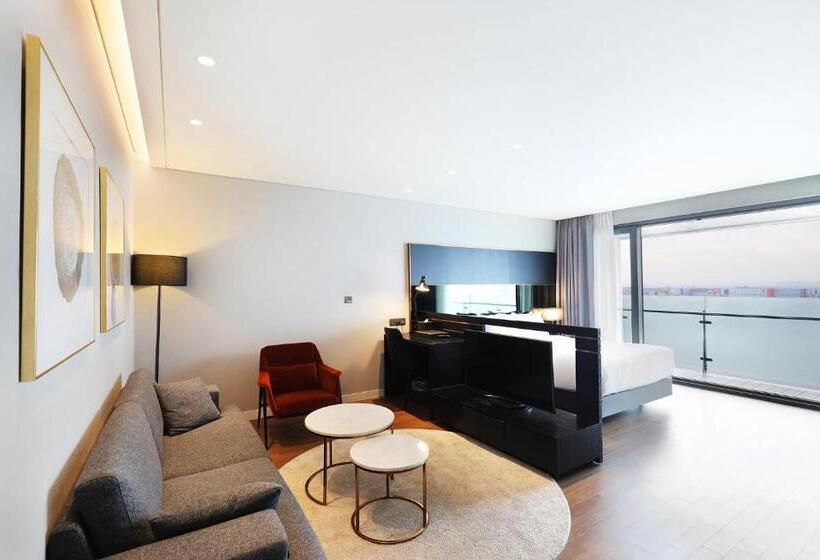 クイーンサイズベッドのジュニアスイート, Marinabay Seoul Ara