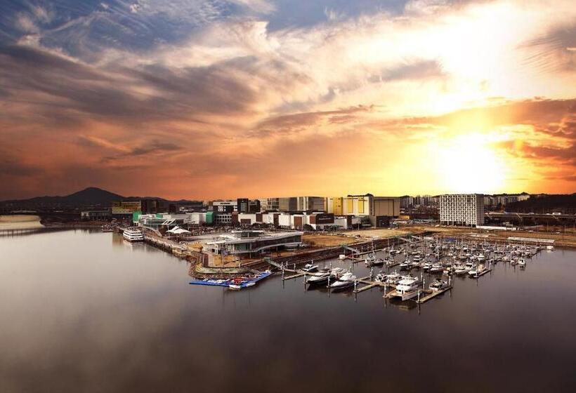 クイーンサイズベッドのジュニアスイート, Marinabay Seoul Ara