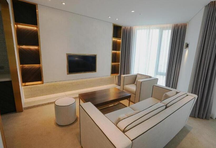 キングサイズベッドのジュニアスイート, Marinabay Seoul Ara