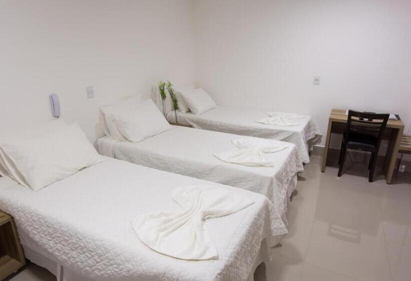 חדר סטנדרט לשלושה, New Concept