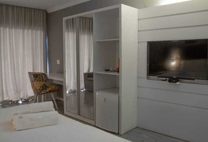 Delüks Süit, Pousada Apple House Paraty