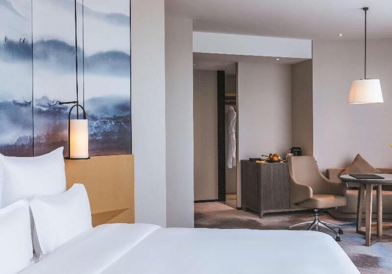 도시전망 디럭스룸 킹침대, Pullman Fuzhou Tahoe