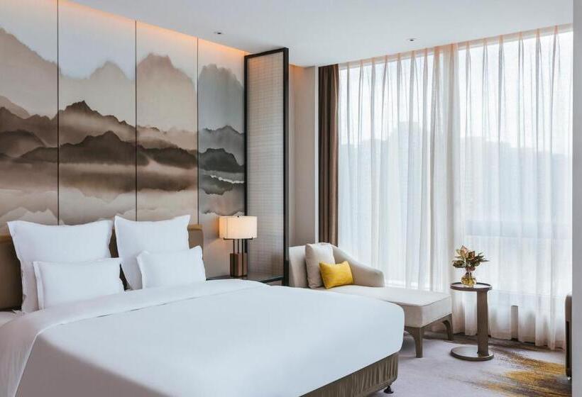 디럭스 스위트 킹 침대, Pullman Fuzhou Tahoe