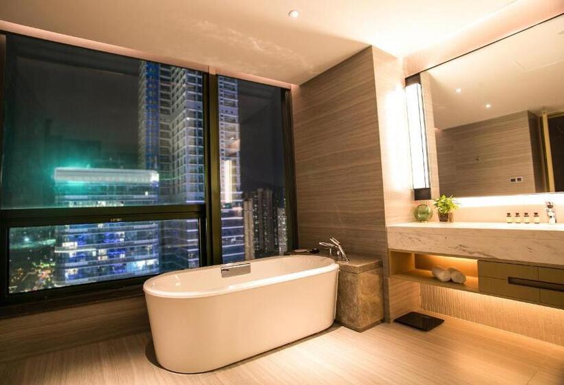 디럭스 스위트 킹 침대, Pullman Fuzhou Tahoe