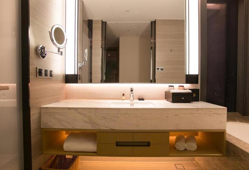 Люкс Deluxe Кровать Кинг, Pullman Fuzhou Tahoe